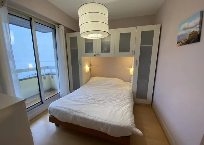 Appartement rénové situé plage de Trestraou à PERROS-GUIREC - Réf 857