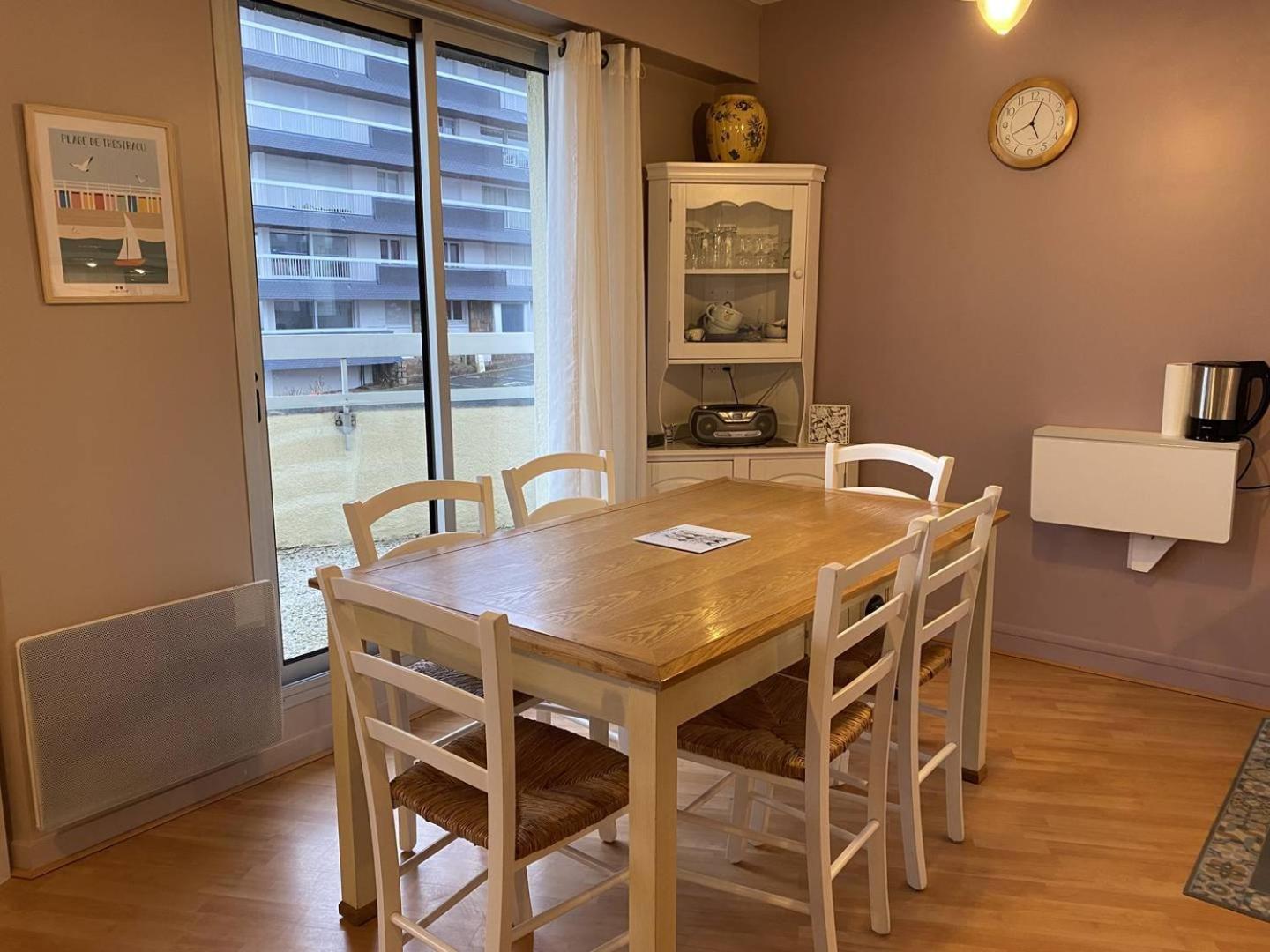 Appartement Rénové Situé De Trestraou à - Réf 857